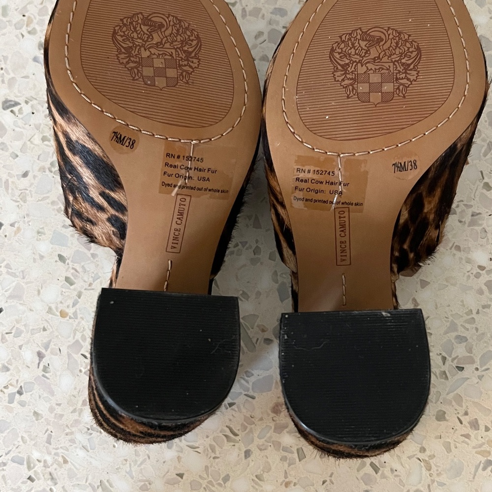 NWOT Leopard Print Open Toe Mules Vince Camuto Shoes Size 7.5 US Animal Print - Picture 3 of 6